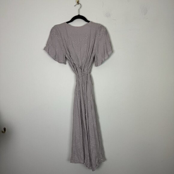 Astr The Label Purple Lavender Embroidered Short Sleeve Wrap Dress Size Small - Picture 6 of 7